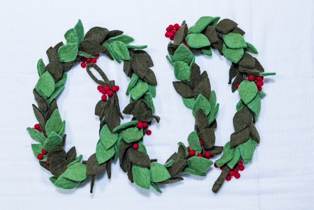 Holly & Red Berry Felt Wool Holiday Garland
