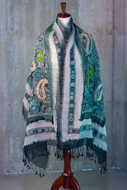 Emerald Paisley Embroidered Pashmina Wrap